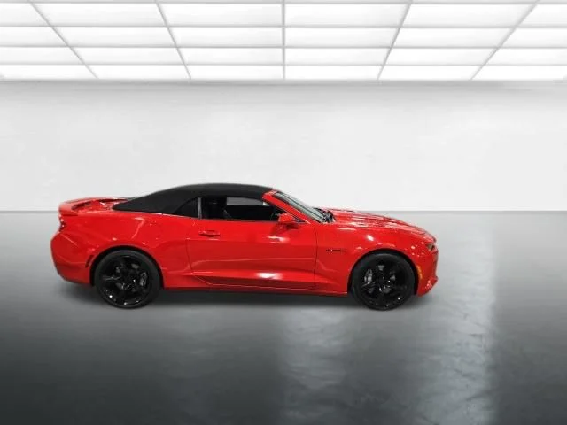 Used 2017 Red Chevrolet SS image 3