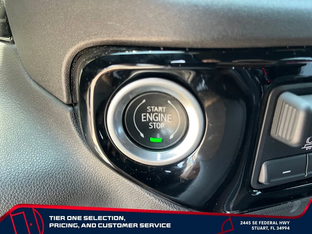 Used 2022 Black Chevrolet High Country image 23
