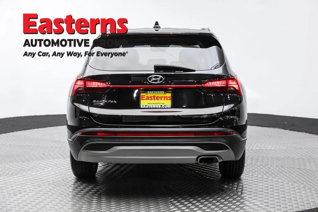 Used 2023 Black Hyundai SE image 6
