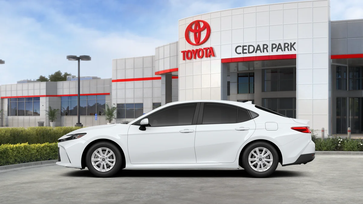 New 2026 Ice Cap Toyota LE image 4