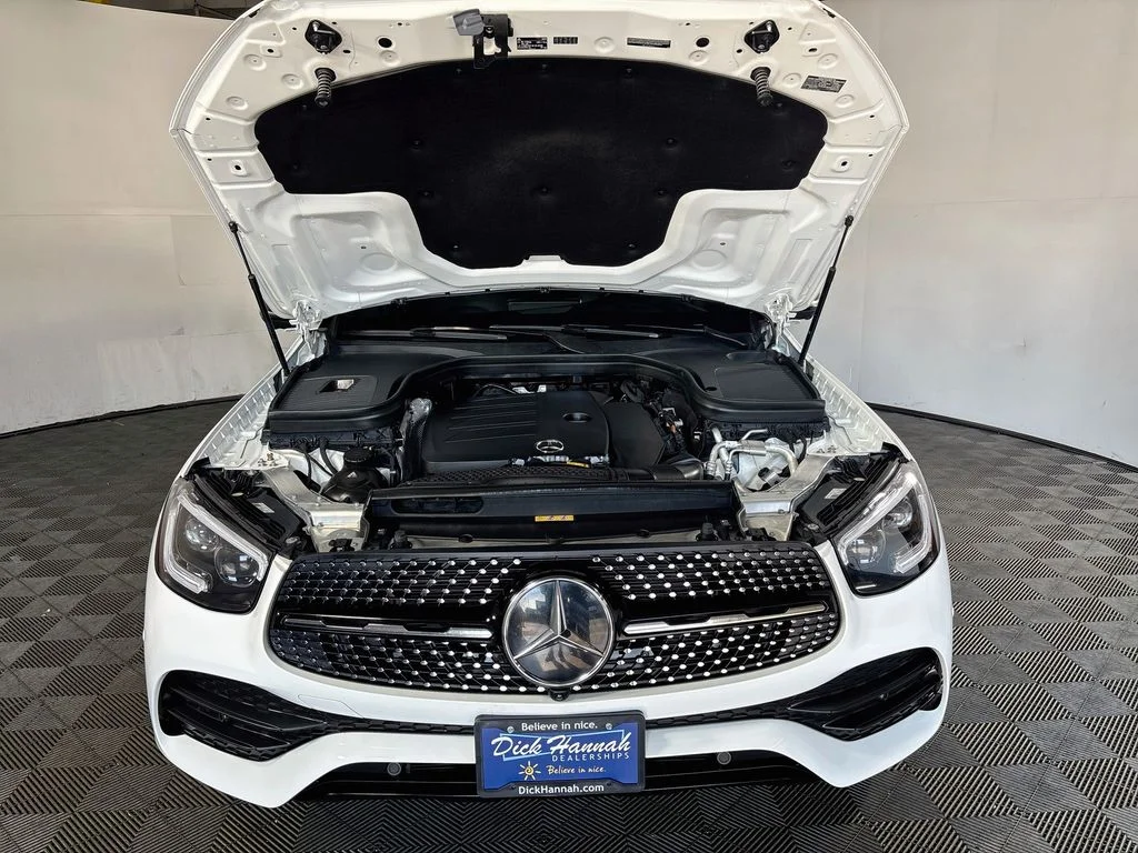 Used 2022 White Mercedes-Benz GLC 300 image 23