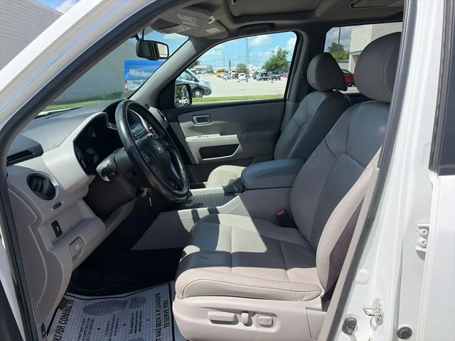 Used 2013  Honda EX-L image 9