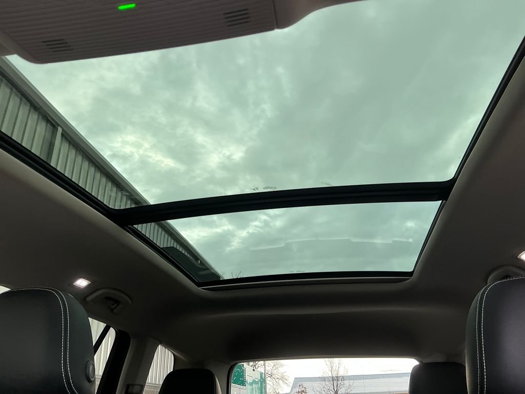 New 2026 Black Volkswagen 2.0T SE w/Technology image 18