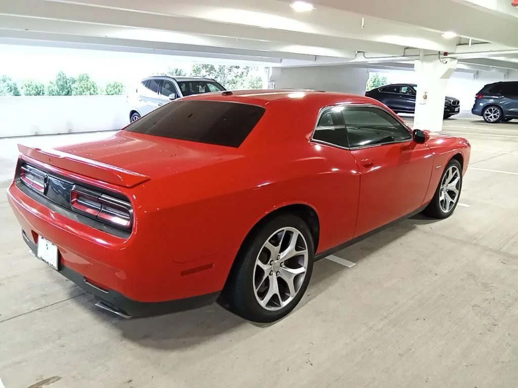 Used 2016 Torred Clearcoat Dodge R/T image 5