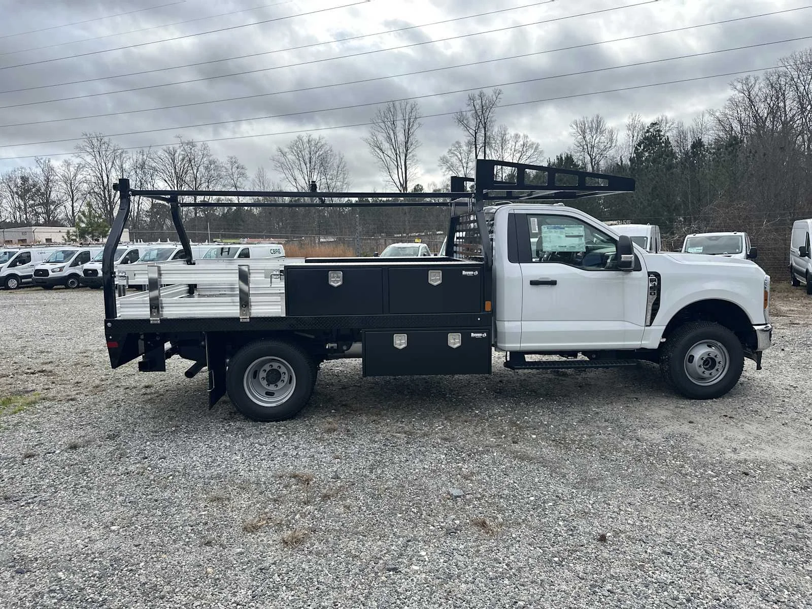 2025 Ford F-350 Super Duty Chassis Cab XL - Photo 9