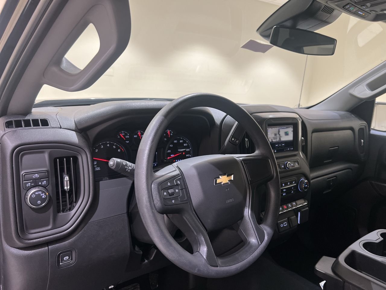 2025 Chevrolet Silverado 1500 Custom - Photo 46