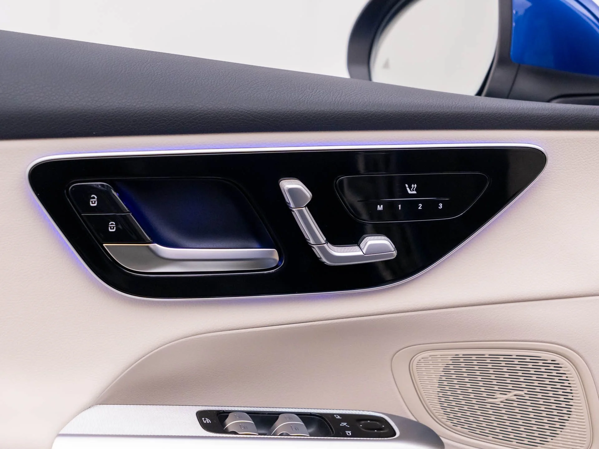 New 2026 Blue Mercedes-Benz GLC 300 image 15