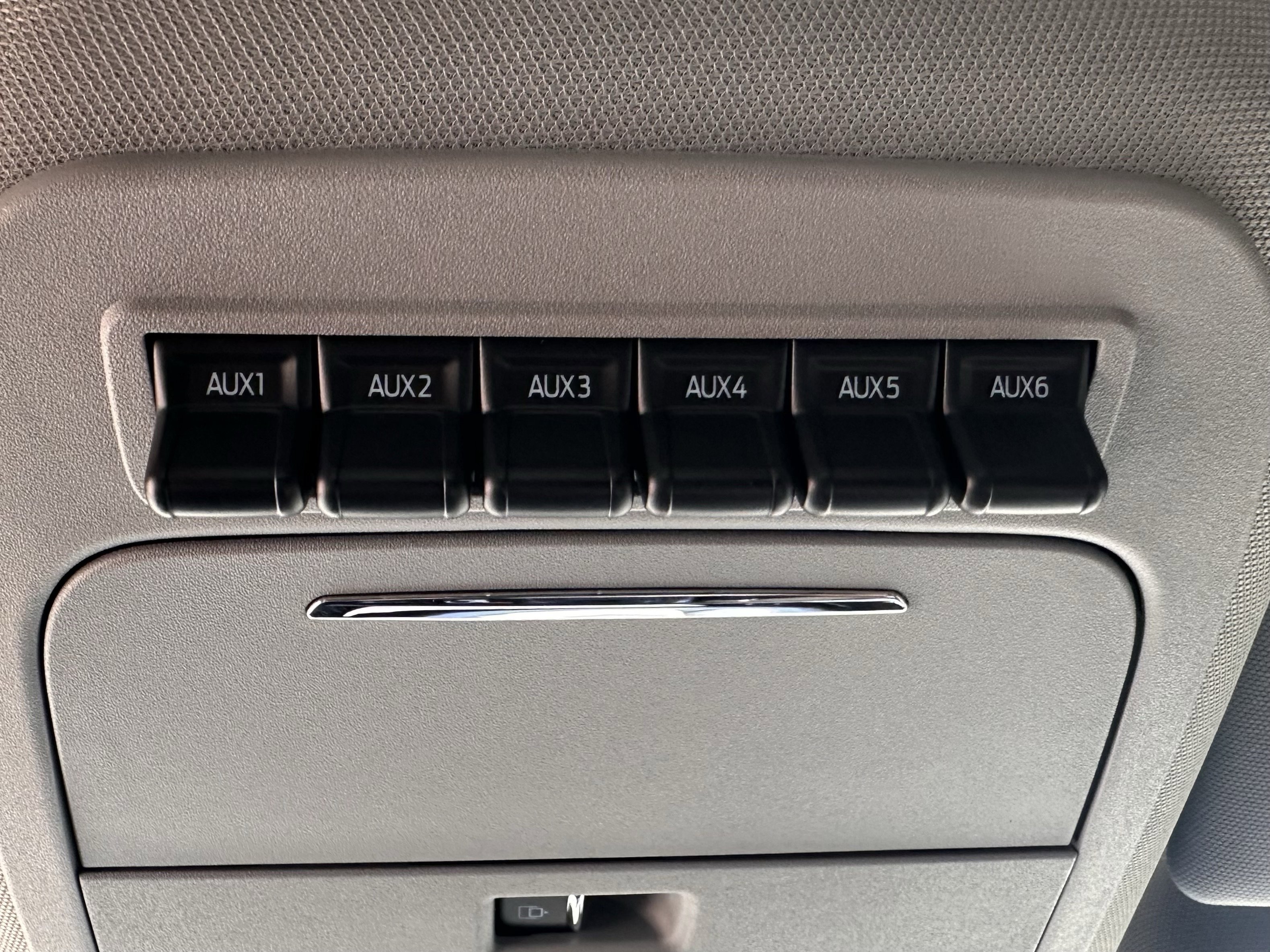 New 2026 Carbonized Gray Metallic Ford F-250® Lariat® image 29