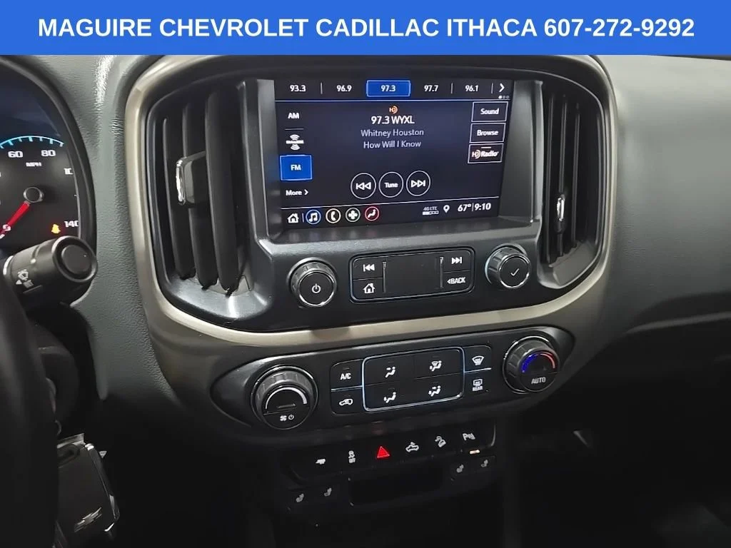 Used 2019 BLACK Chevrolet 4WD Z71 image 24