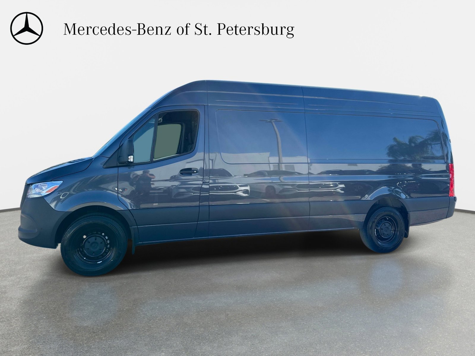 New 2026 Graphite Sprinter Cargo 144 WB image 2