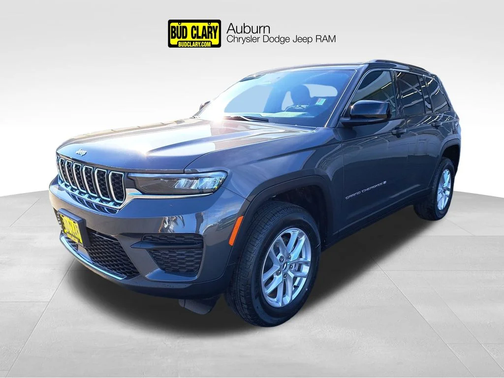 2026 Jeep Grand Cherokee Laredo X 4x4's photo
