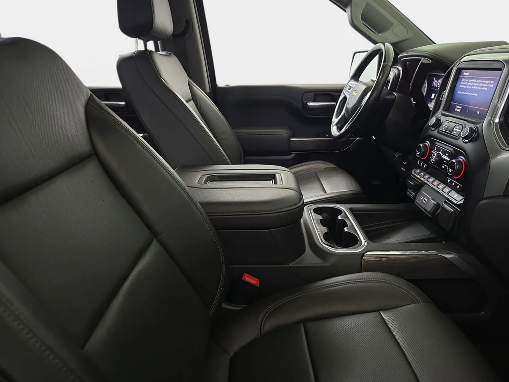 Used 2020 Iridescent Pearl Tricoat Chevrolet LTZ image 10