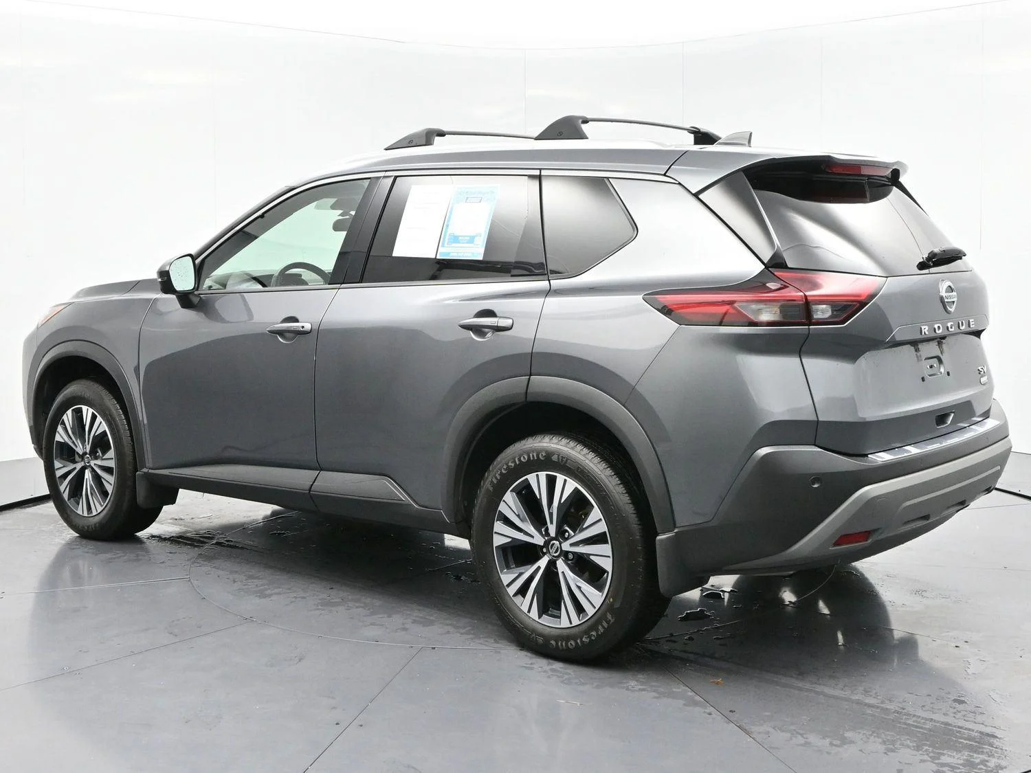 Used 2021 Gun Metallic Nissan SV image 5