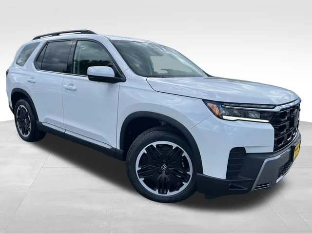 2026 Honda Pilot Touring AWD's photo