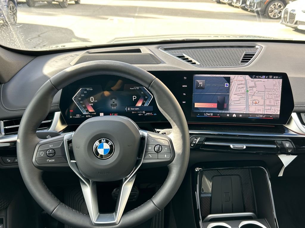 New 2026 Cape York Green Metallic BMW xDrive28i image 17
