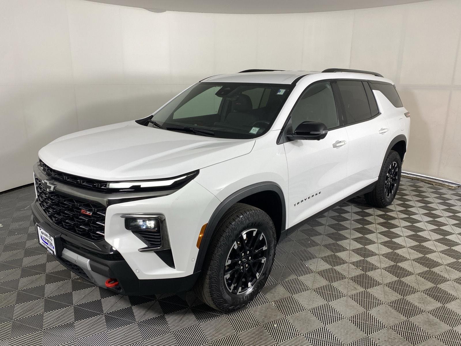 Used 2024 Summit White Chevrolet AWD Z71 image 13