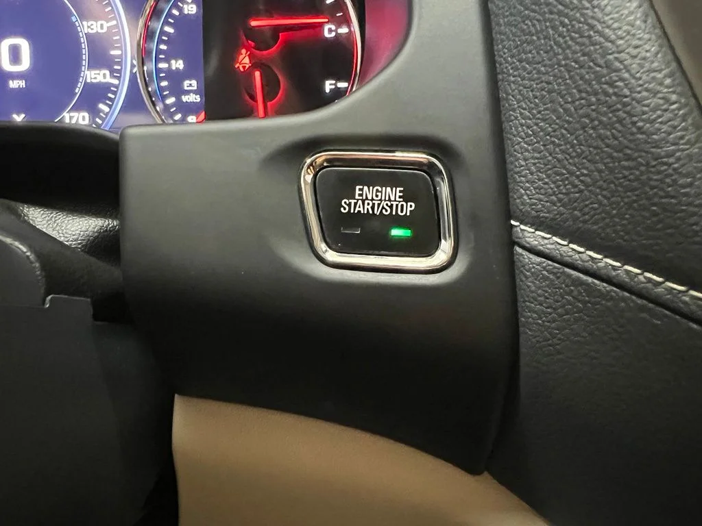 Used 2020 White GMC Denali image 22