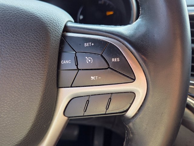 Used 2022 Black Jeep Laredo E image 25