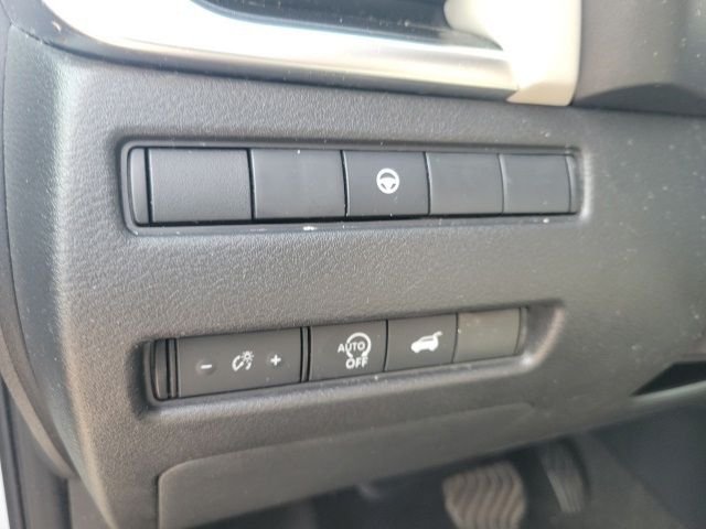 Used 2025 White Nissan SV image 5