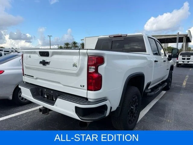 Used 2022 White Chevrolet LT image 6