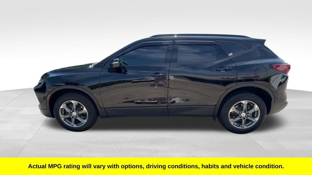 Used 2023 Black Chevrolet LT image 3