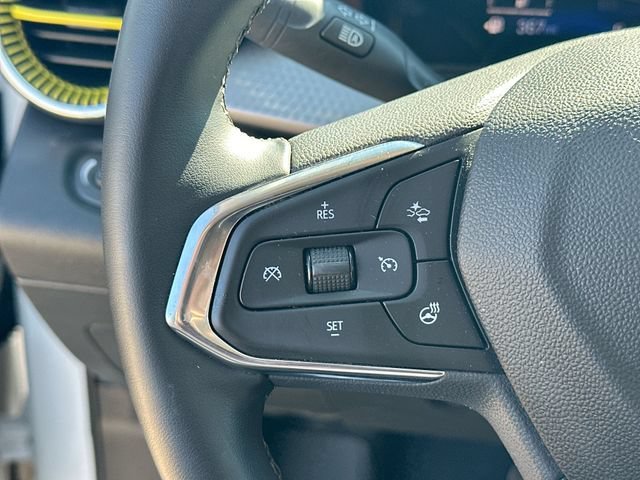 Used 2024 Summit White Chevrolet LT image 42
