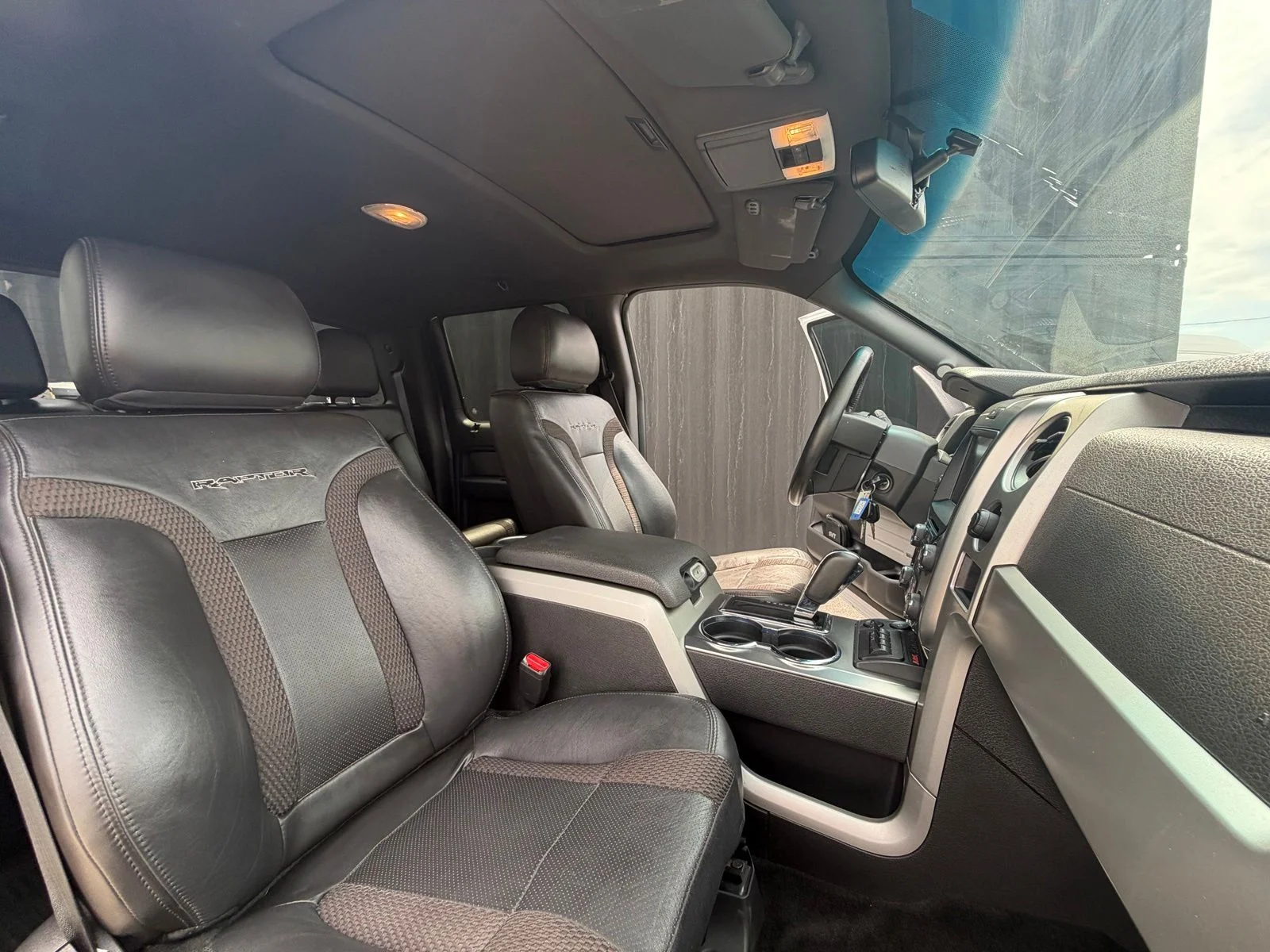 Used 2013 White Ford SVT Raptor image 33