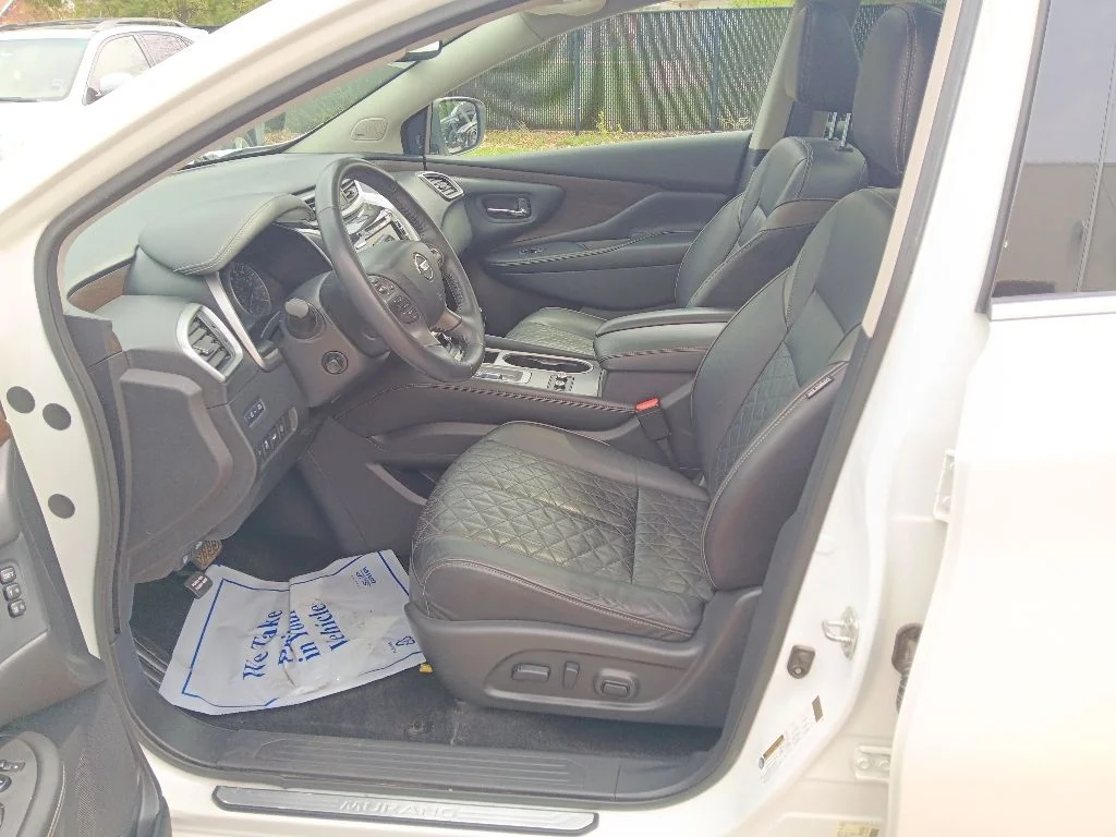 Used 2020 Pearl White Tricoat Nissan Platinum image 13