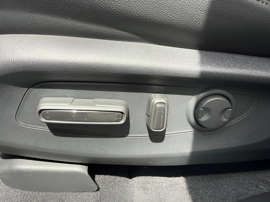 New 2026 Urban Gray Pearl Honda EX-L image 10