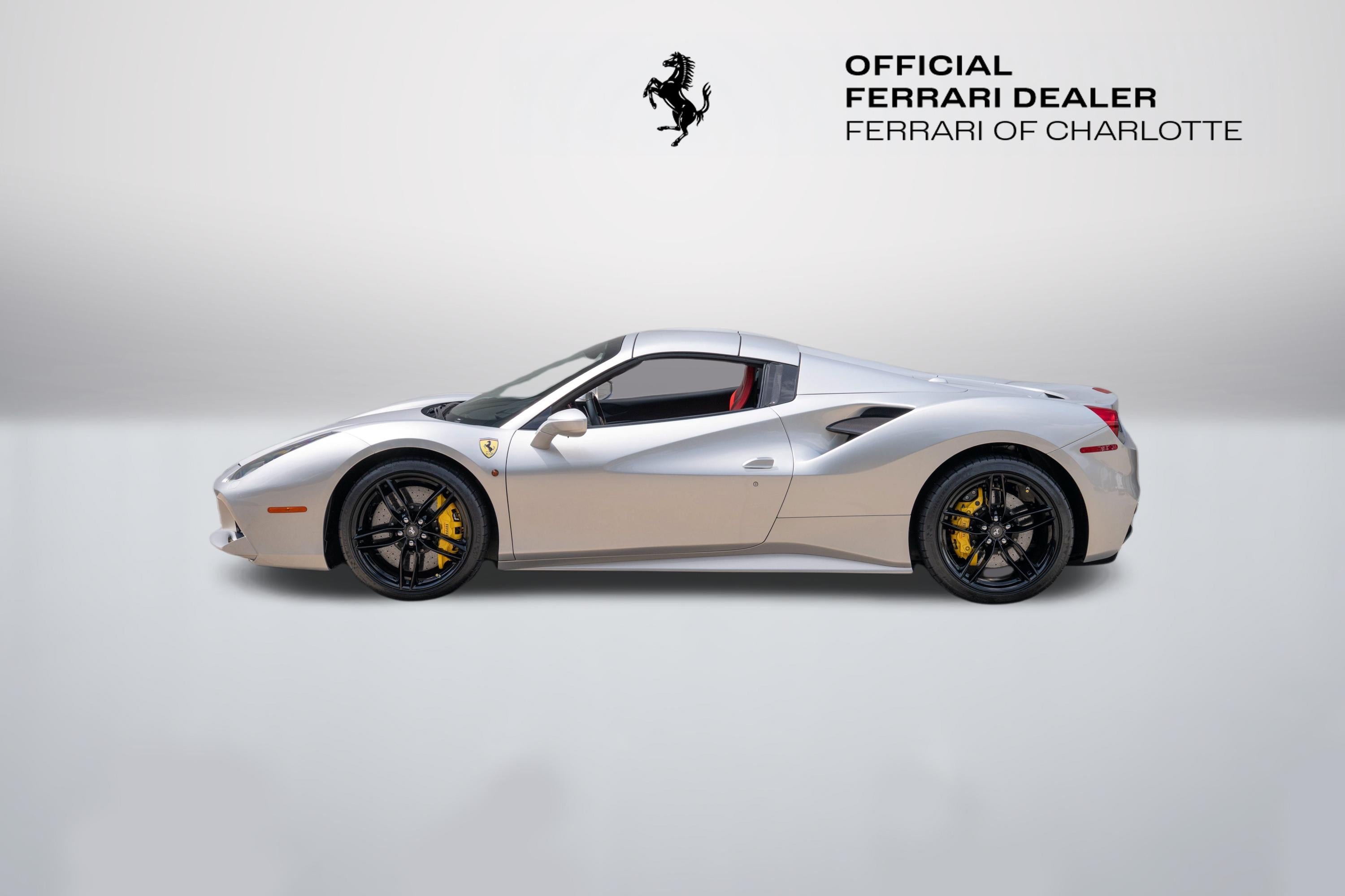 Used 2017 Grigio Abu Dhabi Ferrari Base image 3