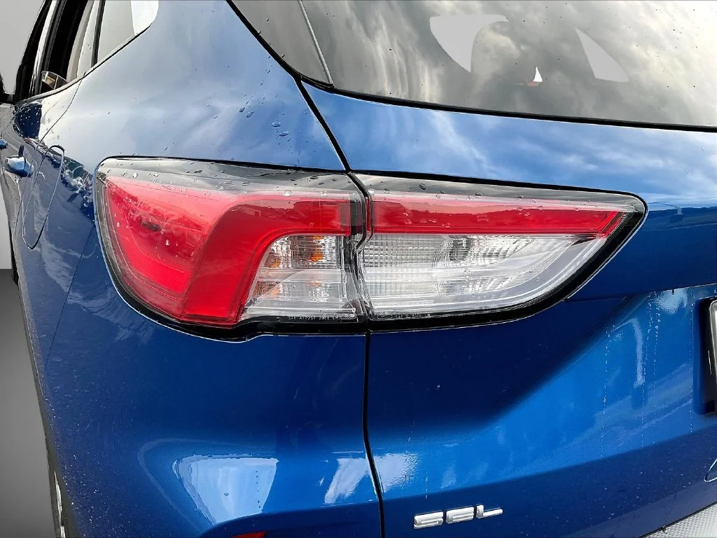 Used 2022 Blue Ford SEL image 27