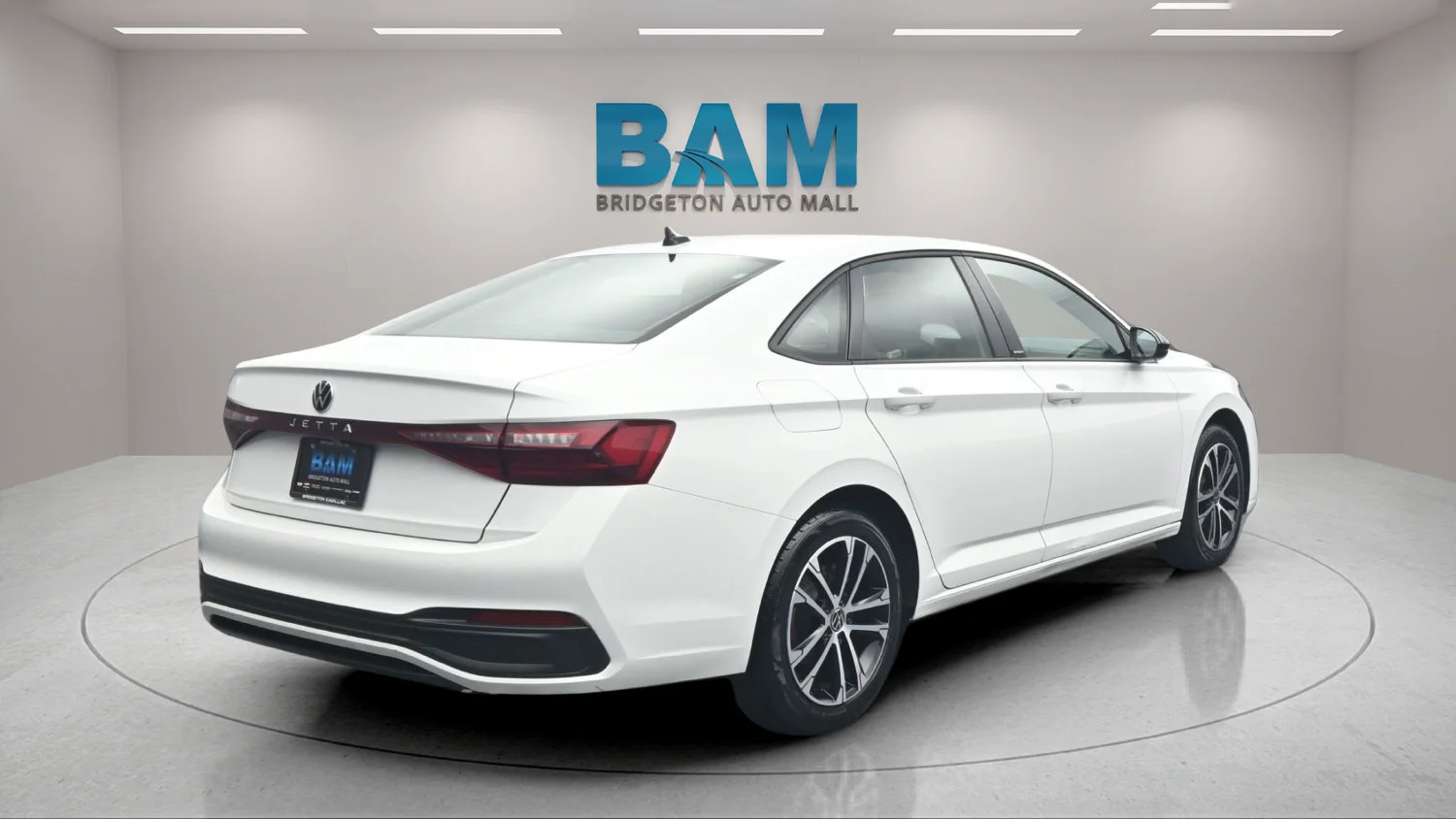 Used 2025 White Volkswagen Sport image 6