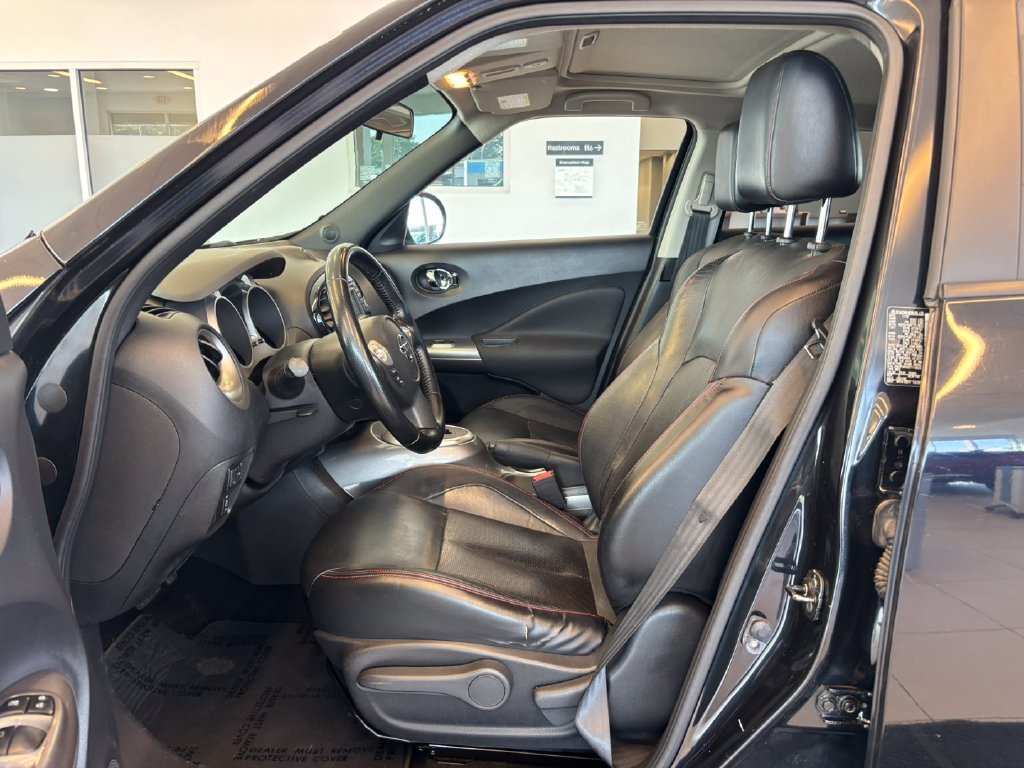 Used 2012 Sapphire Black Nissan SL image 14