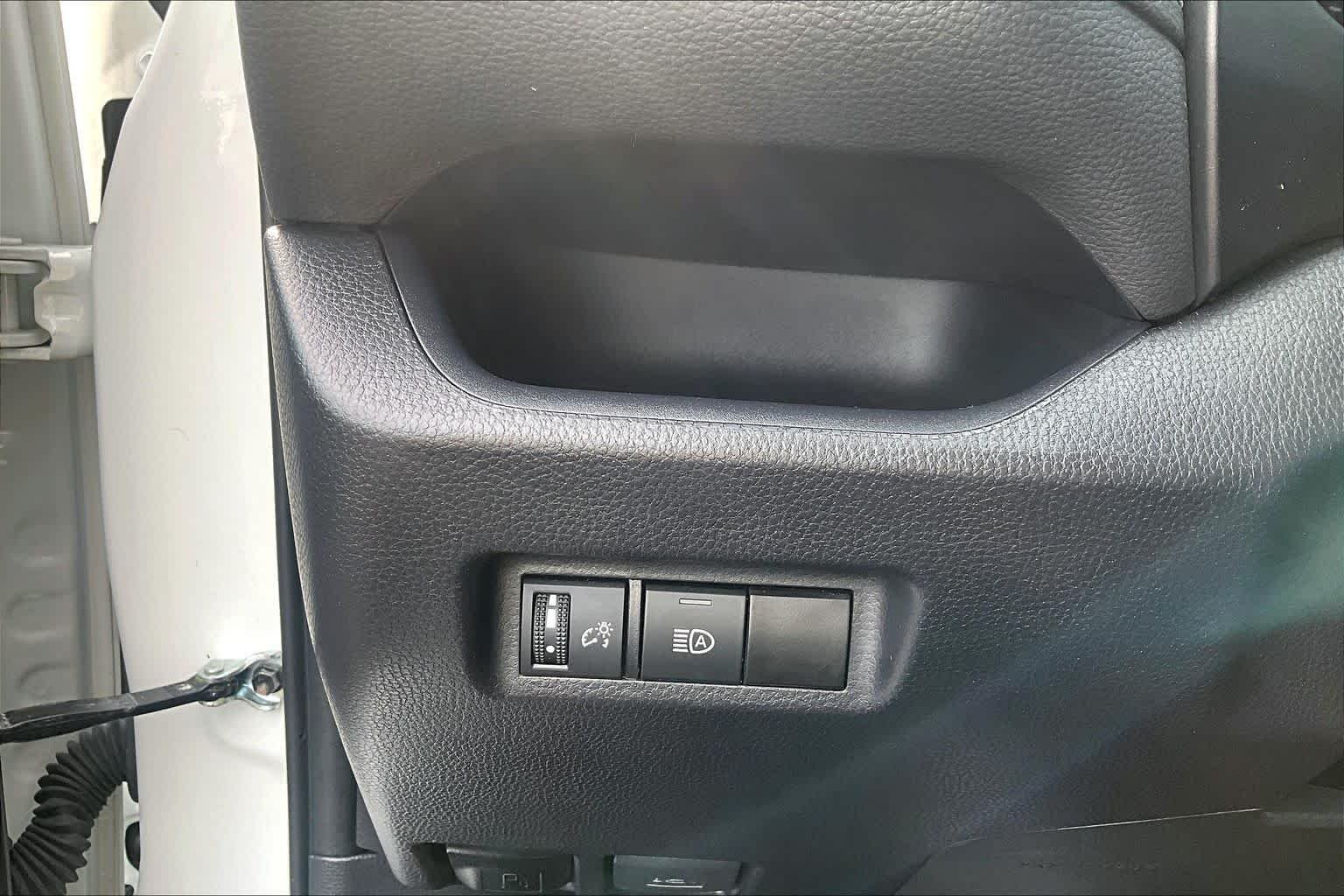 Used 2025 Ice Cap Toyota XLE image 55