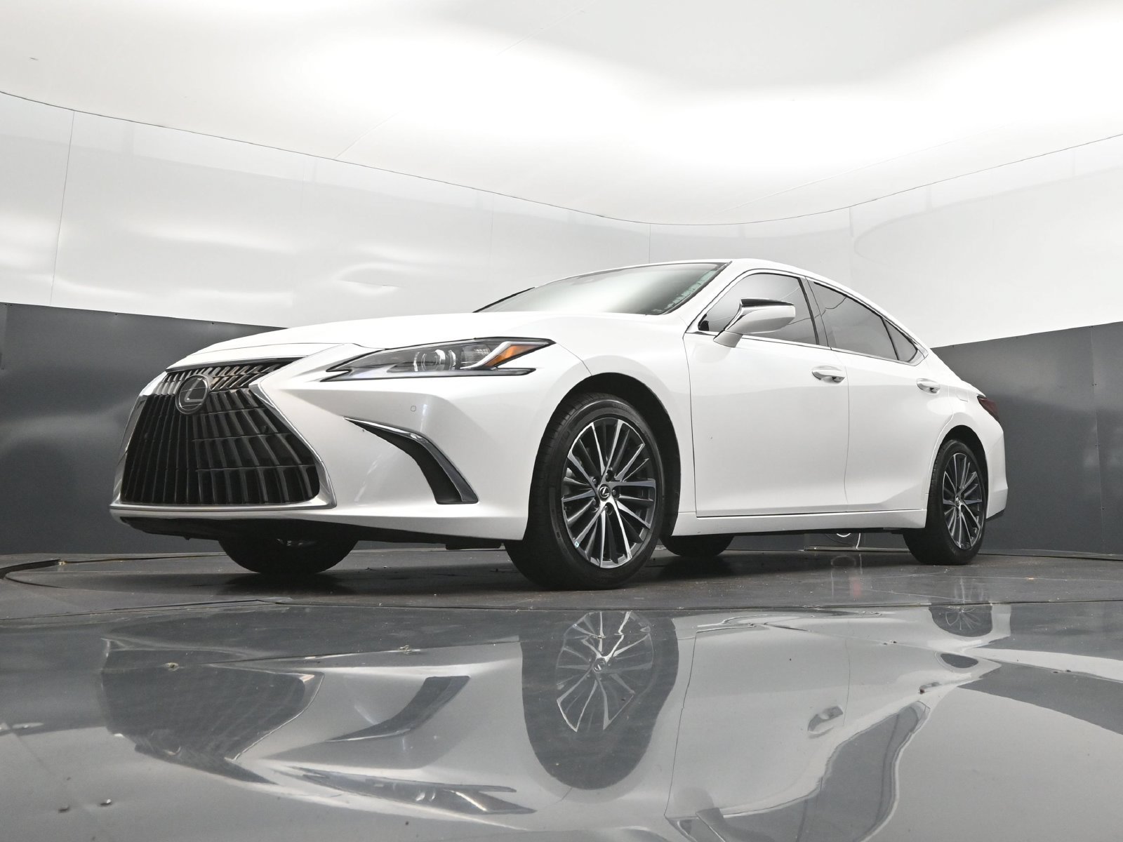 Certified Used 2024 White Lexus 350 image 38