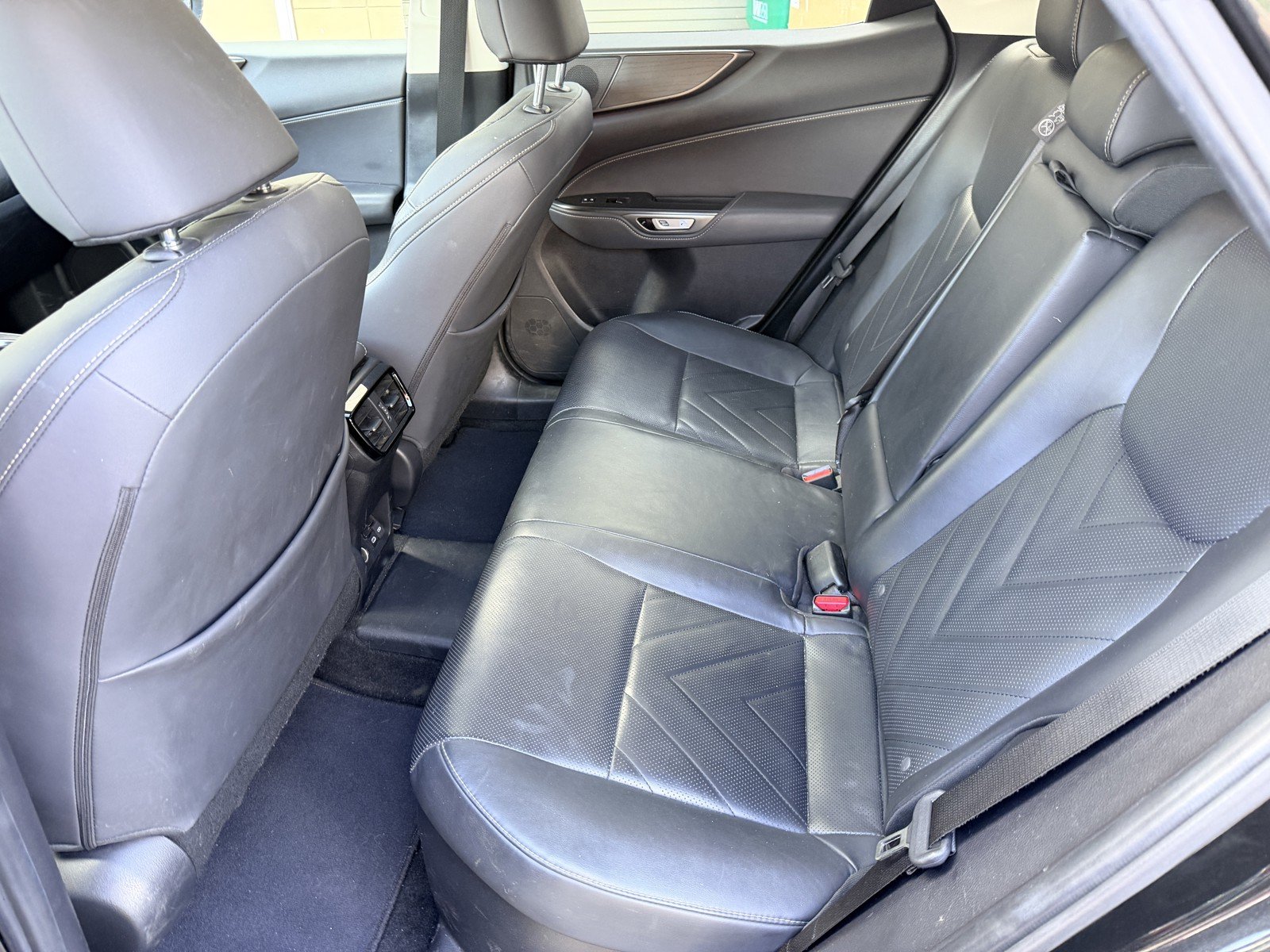 Used 2024 Black Lexus 450h+ Luxury image 22