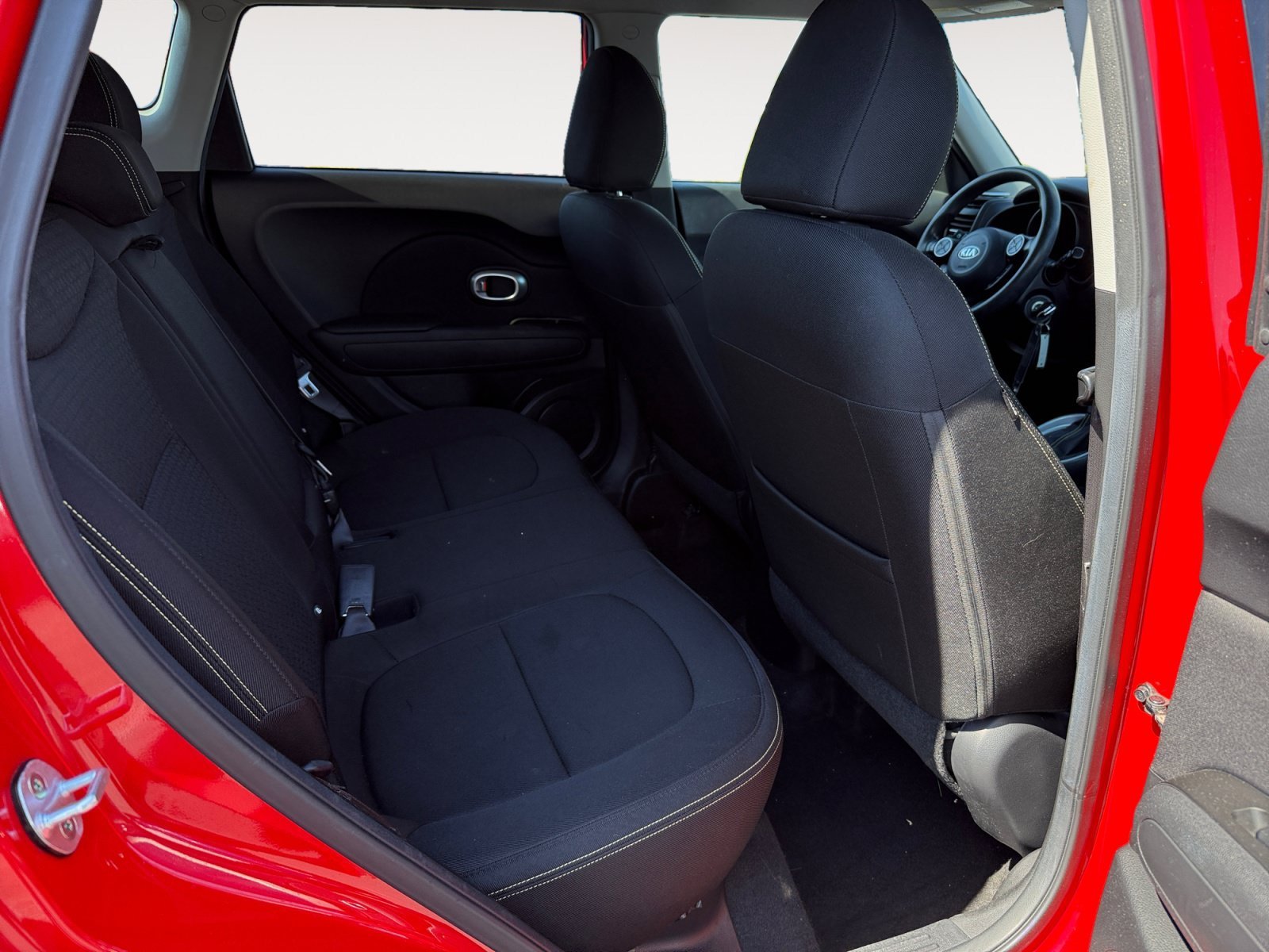 Used 2015 Inferno Red Kia Plus image 18