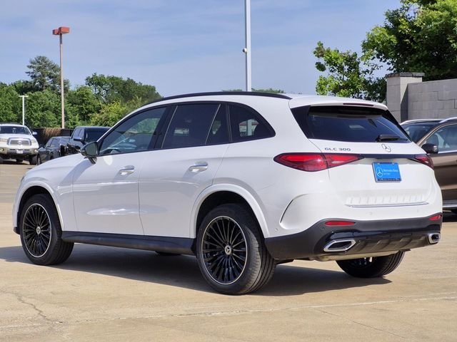 New 2026 Polar White Mercedes-Benz GLC 300 image 4