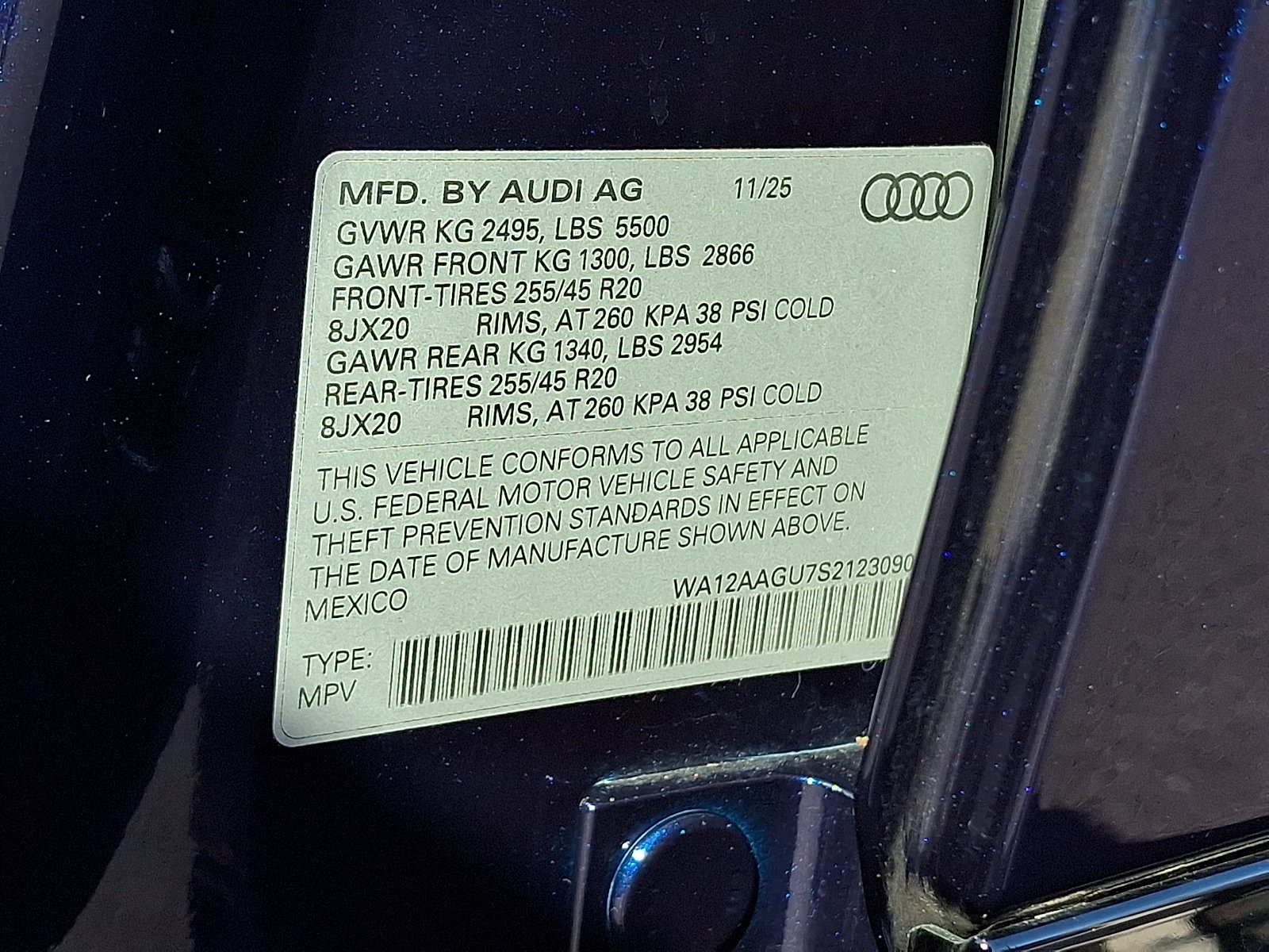 Used 2025 Navarra Blue Metallic   2D2d Audi Premium Plus image 27
