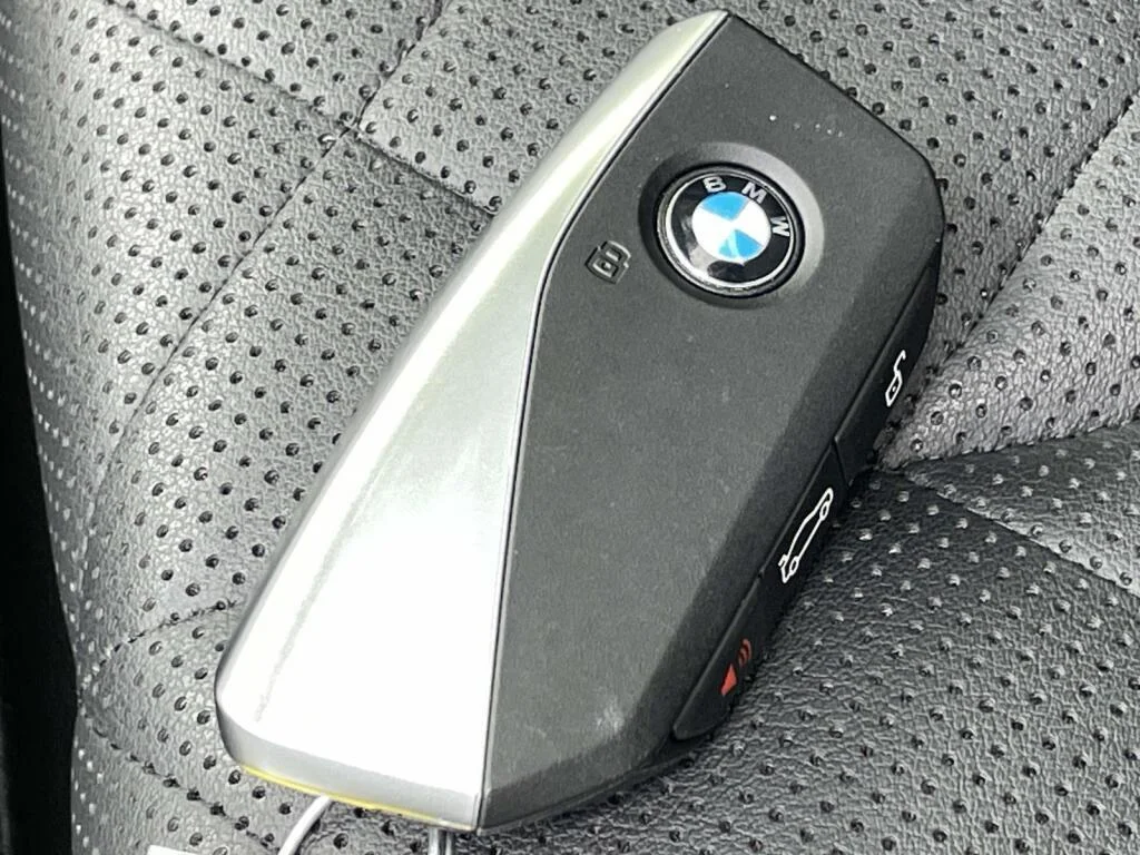 Used 2026 BLU/Blue BMW xDrive40i image 4
