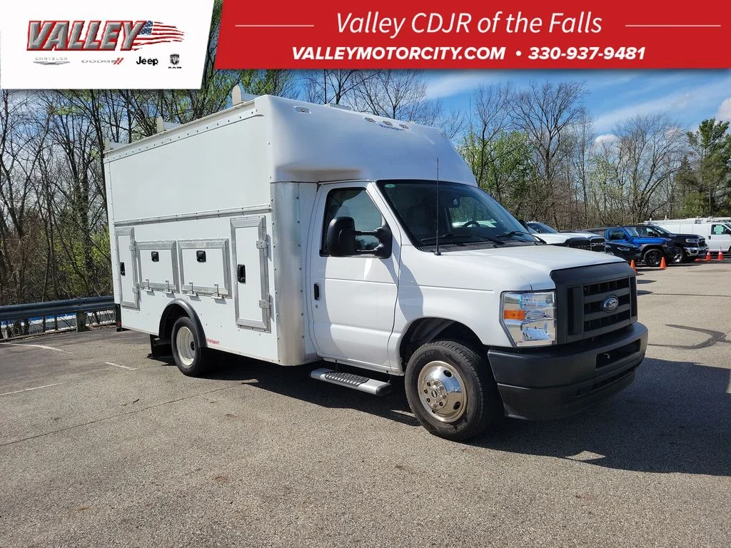 2024 Ford E-Series DRW E-350 Super Duty 138 in WB's photo