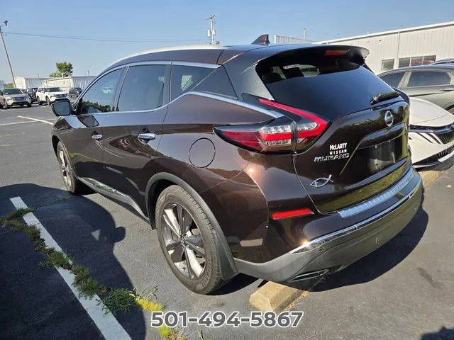 Used 2020 Brown Nissan Platinum image 9