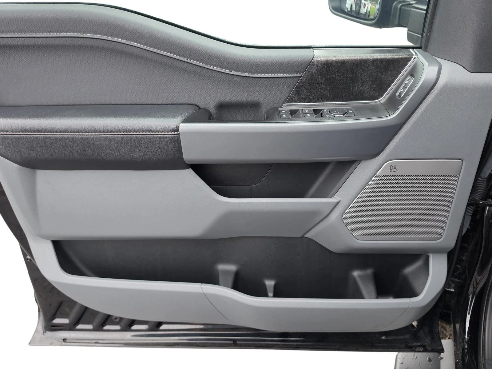 Used 2023 Agate Black Ford XLT image 15