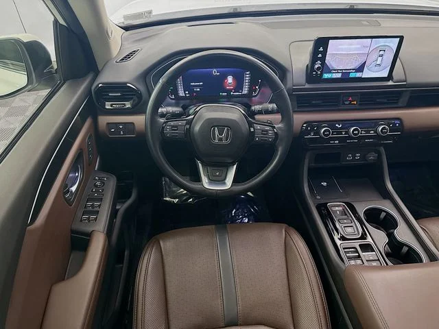 Used 2024 White Honda Elite image 24