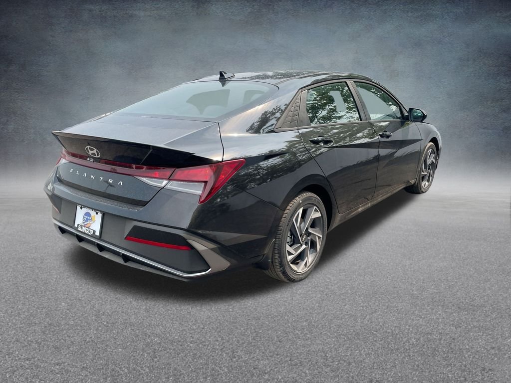 Certified Used 2025 Abyss Black Hyundai SEL Sport image 32