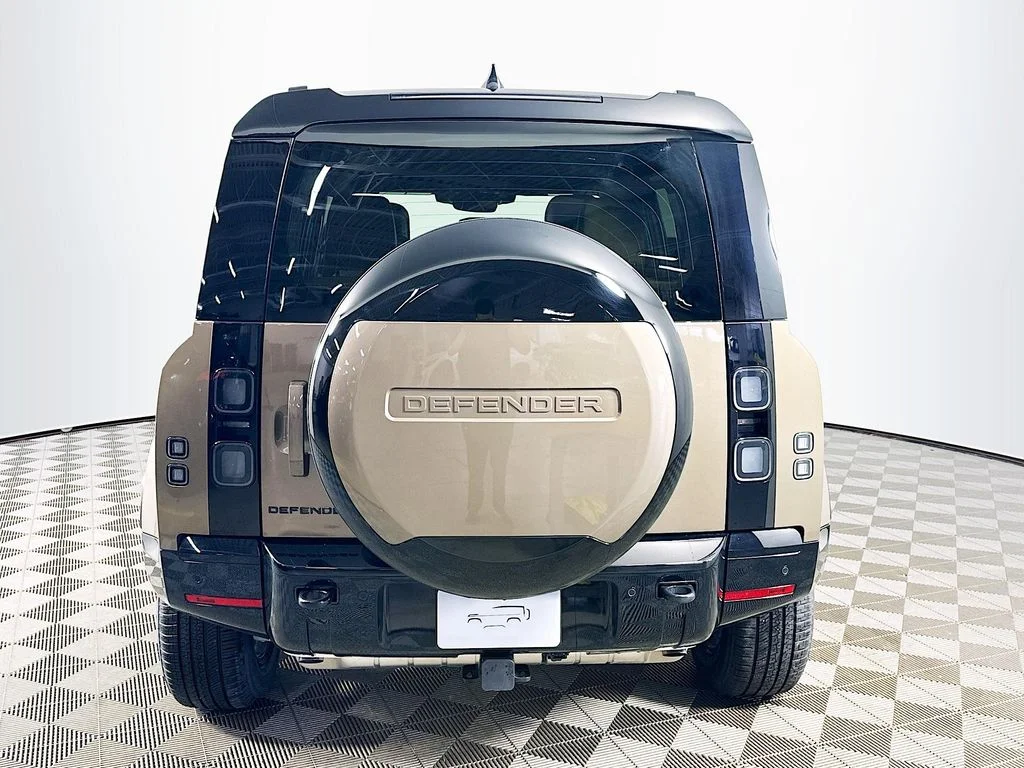 Used 2026 Gondwana Stone Metallic Land Rover X-Dynamic SE image 6