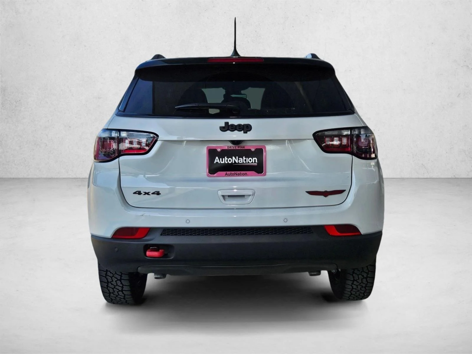 New 2026 Bright White Clear-Coat Exterior Paint Jeep Trailhawk image 8