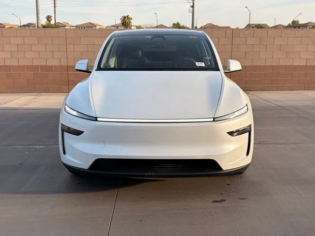 Used 2026 White Tesla Premium image 3