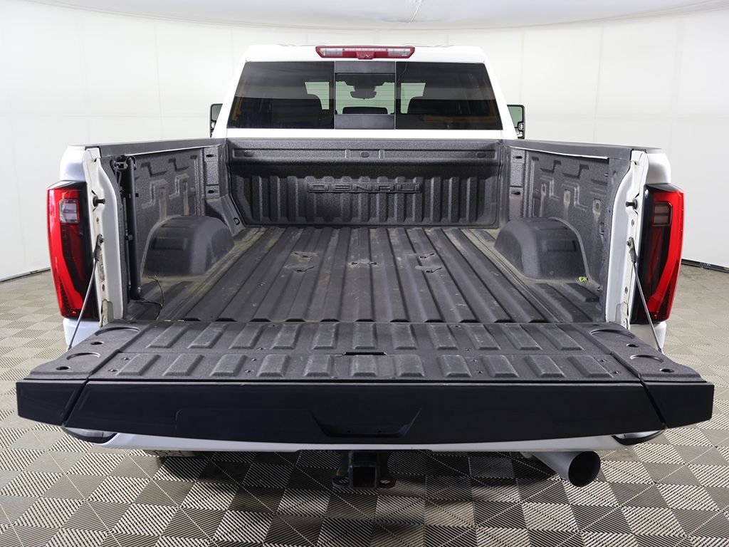 Used 2024 White GMC Denali image 16