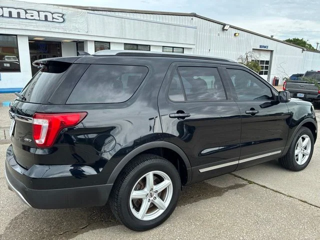 Certified Used 2017 Shadow Black Ford XLT image 8